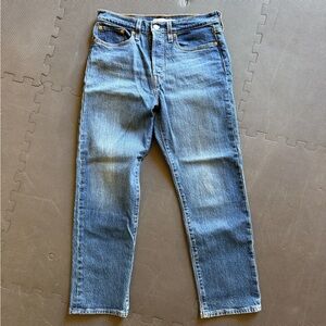 Size 27 Levi’s wedgie straight Blue Denim Jeans